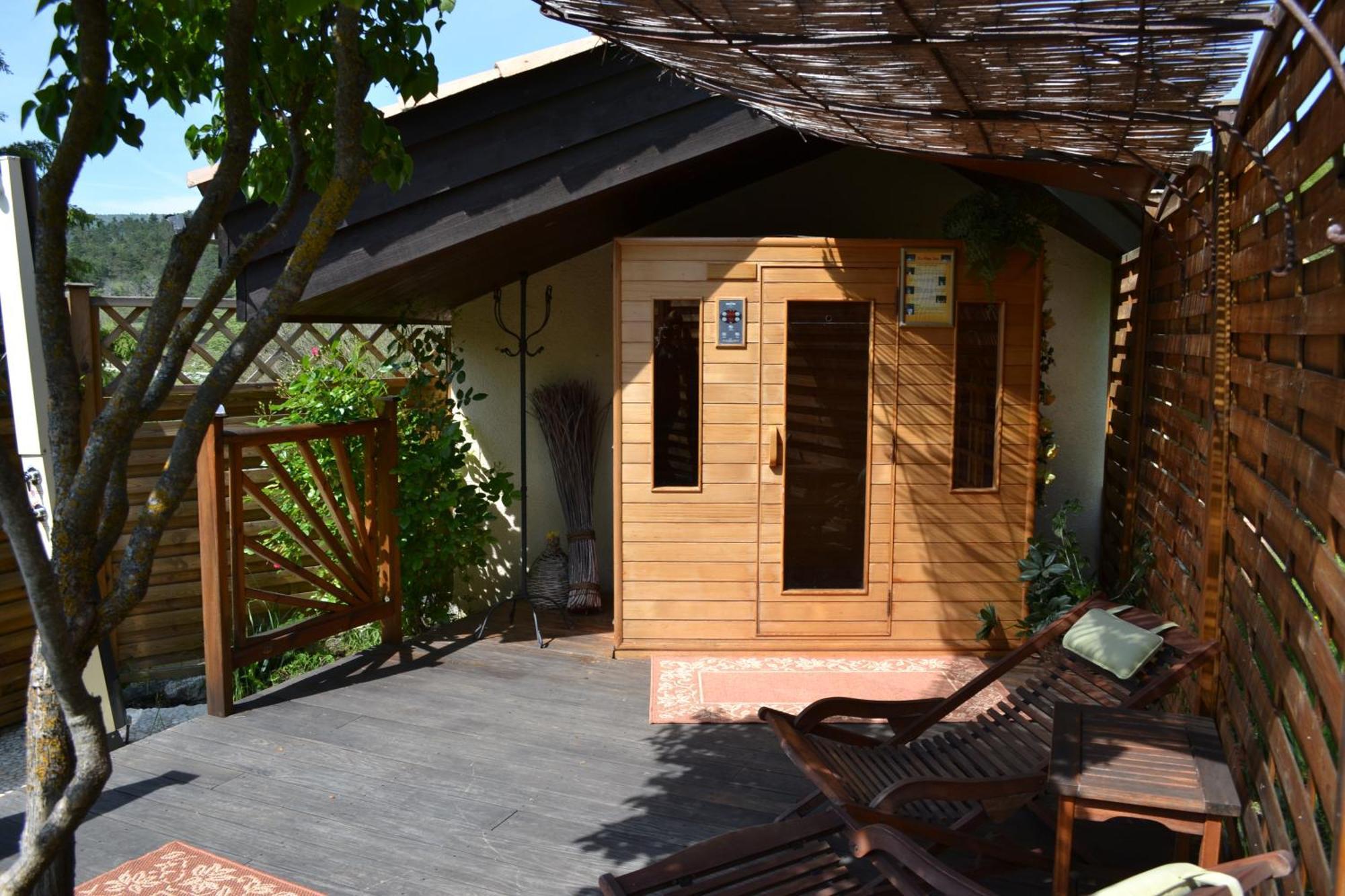 Logis Hotel Le Vieil Amandier Trigance Luaran gambar